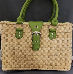 WOVEN HANDBAG WITH GREEN LEATHER HANDLES